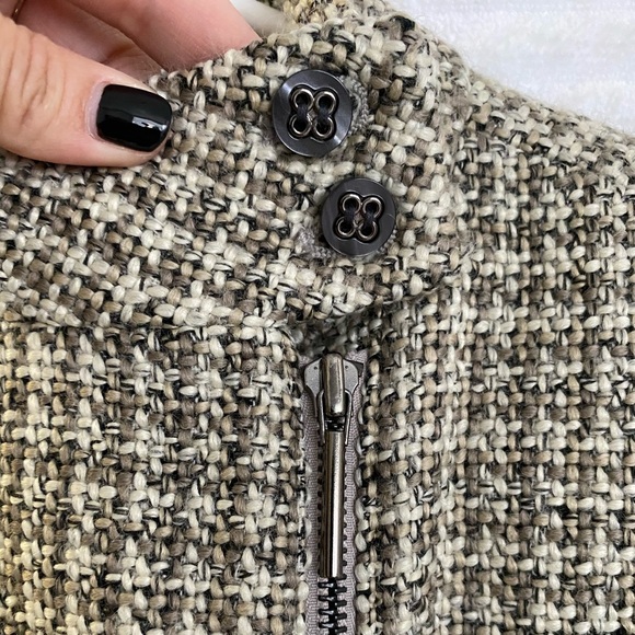 Blazer - Picture 4 of 11